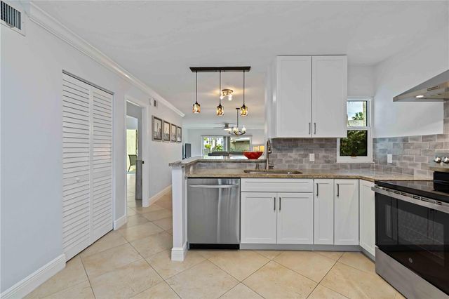 5260 GULF OF MEXICO DRIVE 401, Longboat Key, FL 34228
