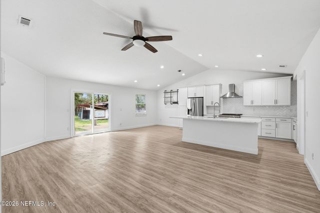 5182 BEIGE Street, Jacksonville, FL 32258