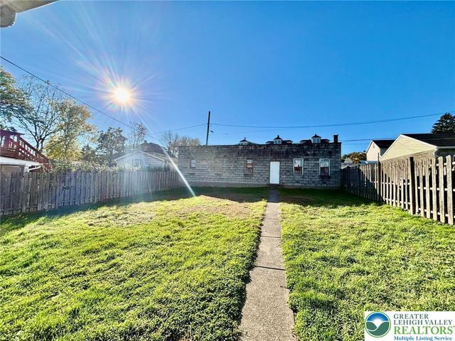 137 East Nesquehoning Street, Easton, PA 18042