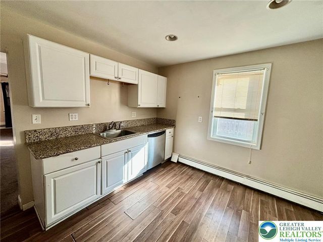 137 East Nesquehoning Street, Easton, PA 18042