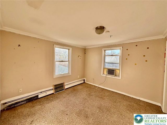 137 East Nesquehoning Street, Easton, PA 18042