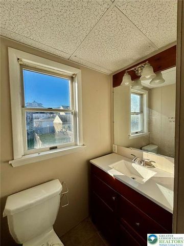 137 East Nesquehoning Street, Easton, PA 18042