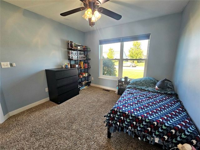 157 Bent Creek Drive, Marion, IA 52302