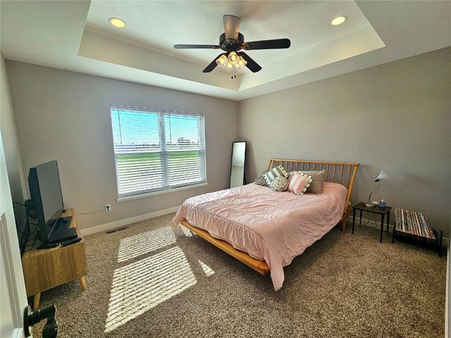 157 Bent Creek Drive, Marion, IA 52302