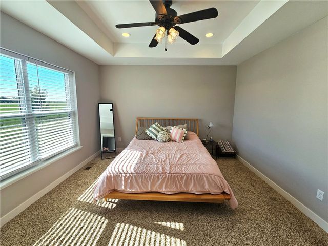 157 Bent Creek Drive, Marion, IA 52302