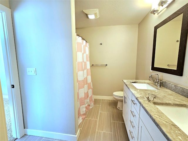 157 Bent Creek Drive, Marion, IA 52302