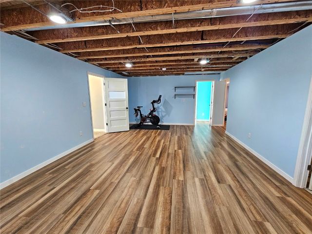 157 Bent Creek Drive, Marion, IA 52302