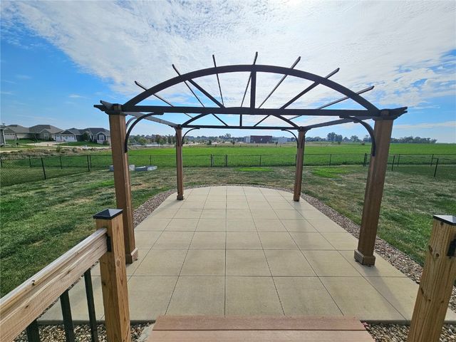 157 Bent Creek Drive, Marion, IA 52302