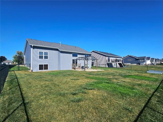 157 Bent Creek Drive, Marion, IA 52302