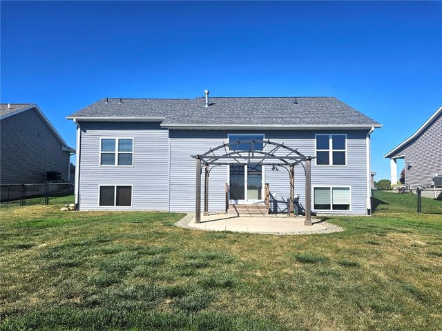 157 Bent Creek Drive, Marion, IA 52302