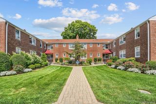 6 Bryant Crescent 1H, White Plains, NY 10605