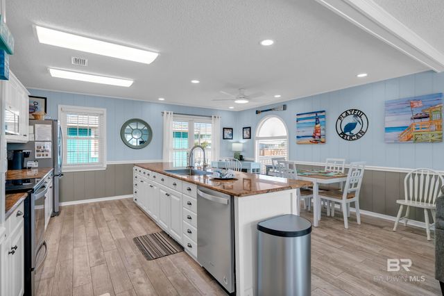 437 E Buchanan Court, Gulf Shores, AL 36542