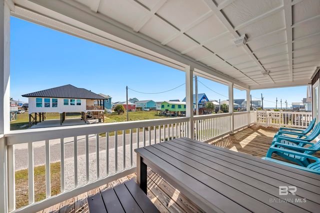 437 E Buchanan Court, Gulf Shores, AL 36542