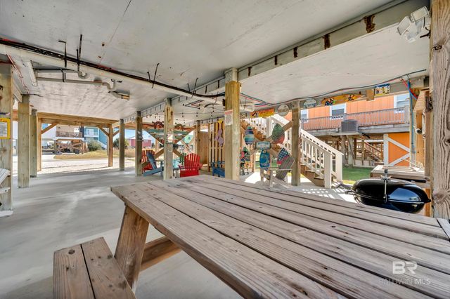 437 E Buchanan Court, Gulf Shores, AL 36542