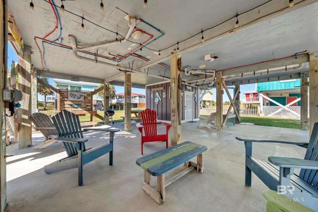 437 E Buchanan Court, Gulf Shores, AL 36542