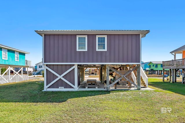 437 E Buchanan Court, Gulf Shores, AL 36542
