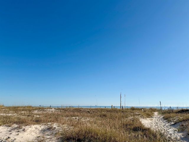 437 E Buchanan Court, Gulf Shores, AL 36542