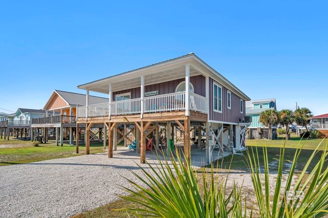 437 E Buchanan Court, Gulf Shores, AL 36542