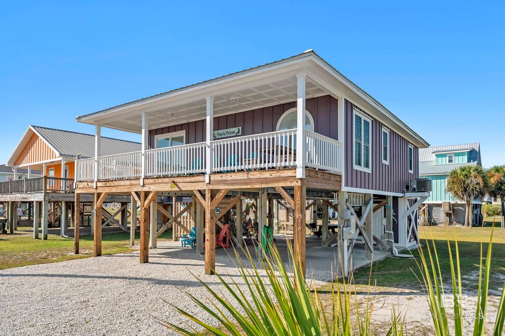 437 E Buchanan Court, Gulf Shores, AL 36542