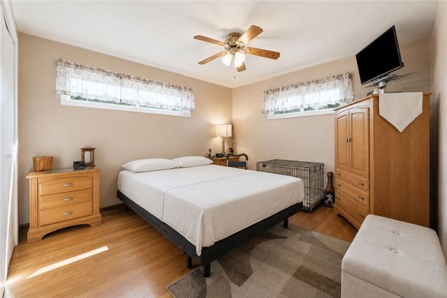 100 Burbank Dr, Hempfield Twp, PA 15642