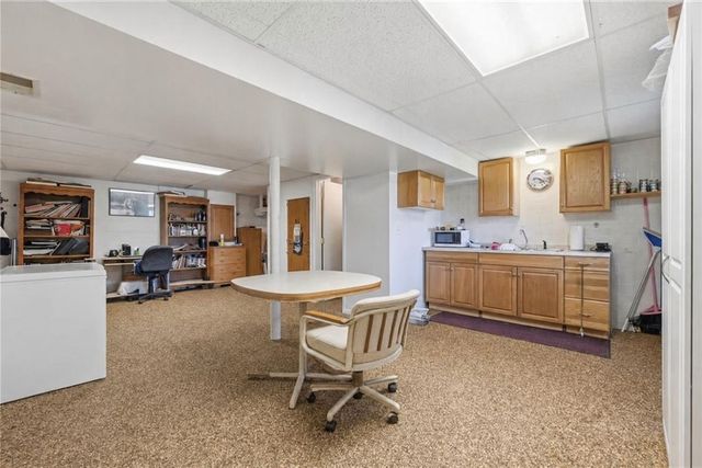 100 Burbank Dr, Hempfield Twp, PA 15642