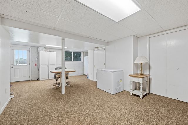 100 Burbank Dr, Hempfield Twp, PA 15642