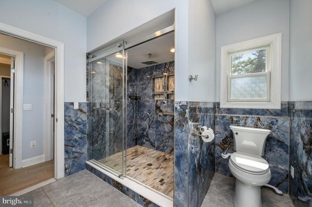 11 BROOK RD, Kendall Park, NJ 08824