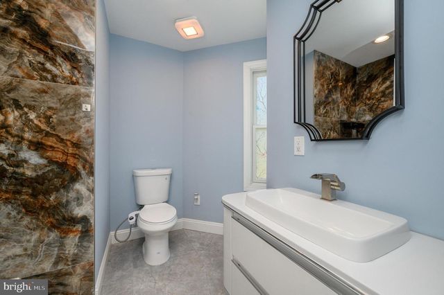 11 BROOK RD, Kendall Park, NJ 08824
