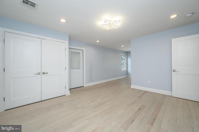 11 BROOK RD, Kendall Park, NJ 08824