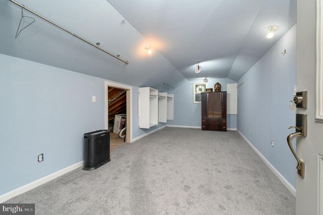 11 BROOK RD, Kendall Park, NJ 08824