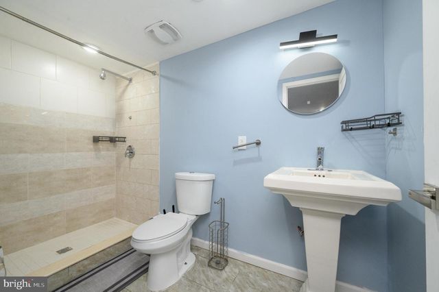 11 BROOK RD, Kendall Park, NJ 08824