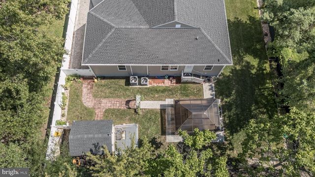 11 BROOK RD, Kendall Park, NJ 08824