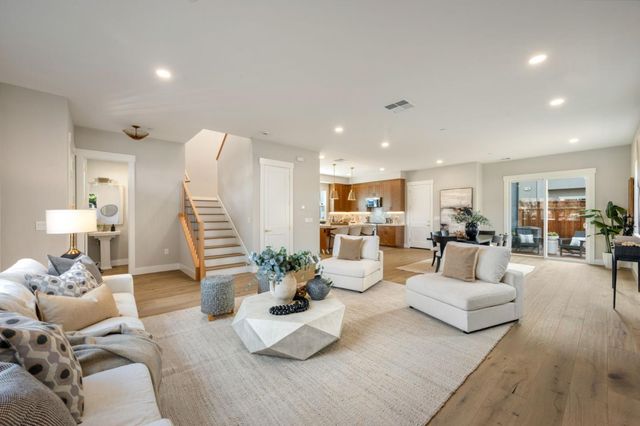 4910 Vivi Place, San Jose, CA 95124