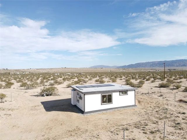 68423 Rainier, 29 Palms, CA 92277