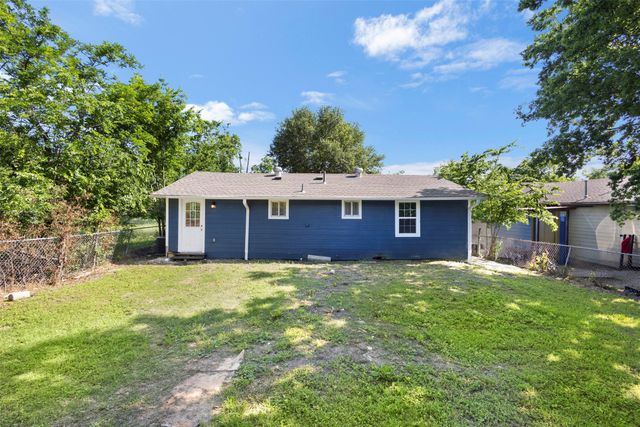 215 E 3rd Street, Ferris, TX 75125