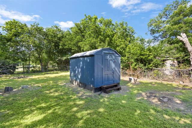 215 E 3rd Street, Ferris, TX 75125