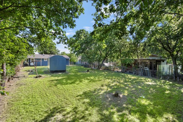 215 E 3rd Street, Ferris, TX 75125