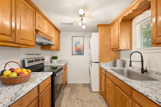 215 E 3rd Street, Ferris, TX 75125