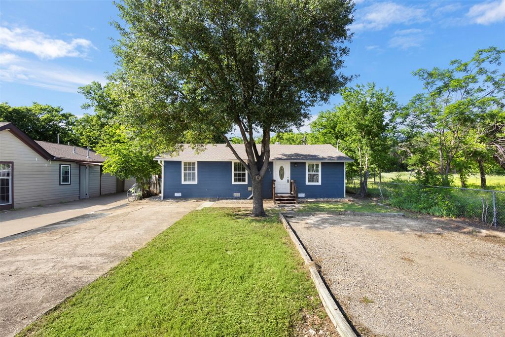 215 E 3rd Street, Ferris, TX 75125