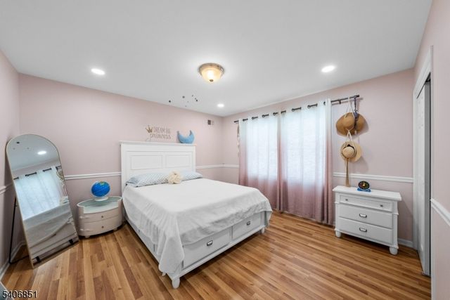 62 Longfield Dr, Hillsborough Twp., NJ 08844