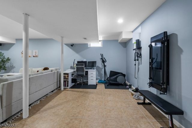 62 Longfield Dr, Hillsborough Twp., NJ 08844