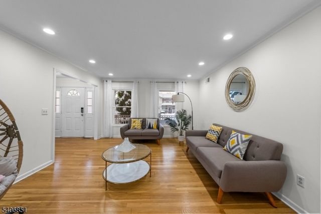 62 Longfield Dr, Hillsborough Twp., NJ 08844