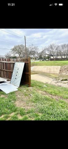 605 S Bradshaw Street, Denton, TX 76205