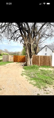 605 S Bradshaw Street, Denton, TX 76205