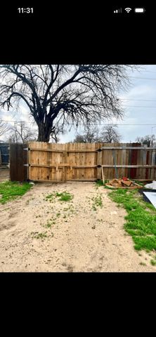 605 S Bradshaw Street, Denton, TX 76205
