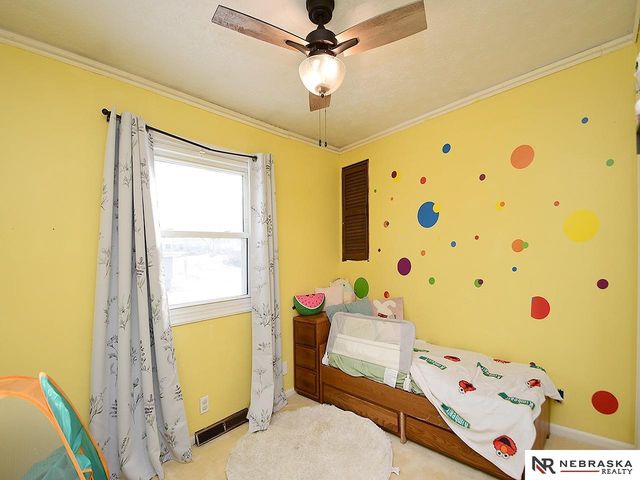 5330 S 91st Street, Omaha, NE 68127