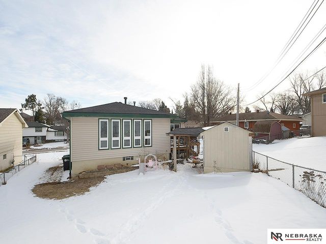 5330 S 91st Street, Omaha, NE 68127