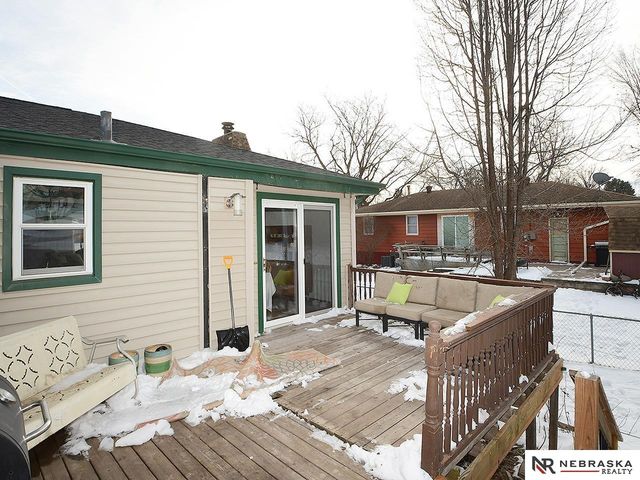 5330 S 91st Street, Omaha, NE 68127