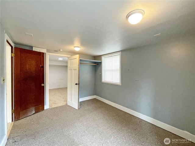 1706 NE 82nd St, Seattle, WA 98115