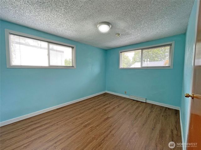 1706 NE 82nd St, Seattle, WA 98115